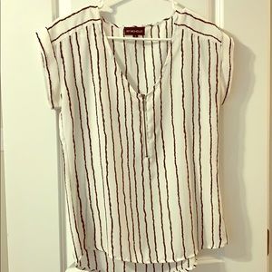 Cute black and white blouse.